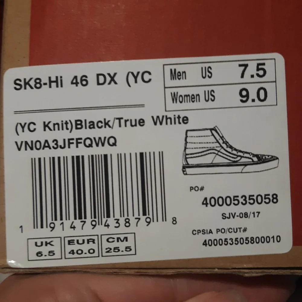 Vans - Picture 3 of 3